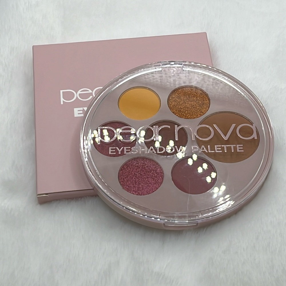 Pear Nova Eyeshadow Palette